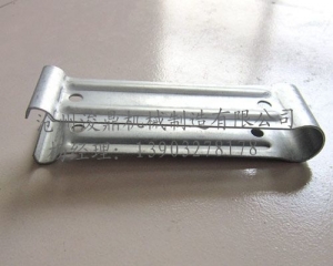 沖壓件加工采用復(fù)合?？稍谝慌_(tái)壓力機(jī)上完成