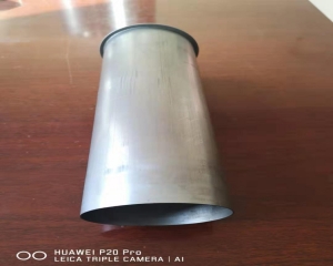 五金沖壓模具采用開口或?qū)﹂_襯套安裝時(shí)要注意哪些